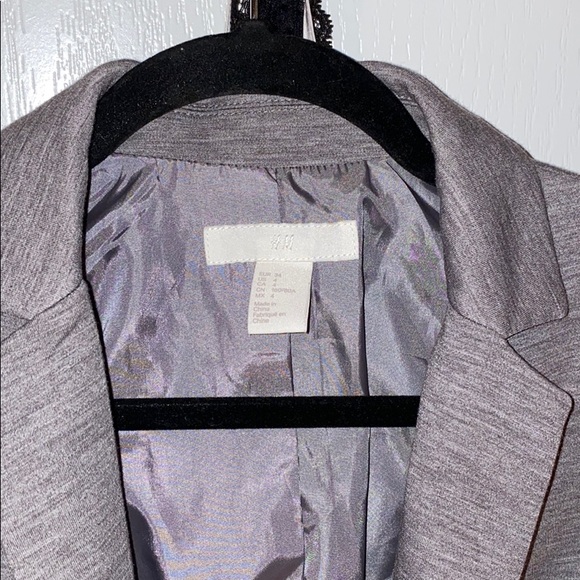 Blazer - Picture 2 of 2